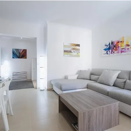 Lux Seaview & Pool-hosted By Sweetstay Daire *