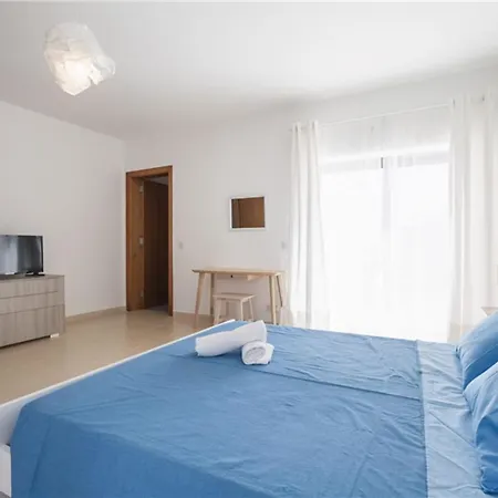 Lux Seaview & Pool-hosted By Sweetstay *